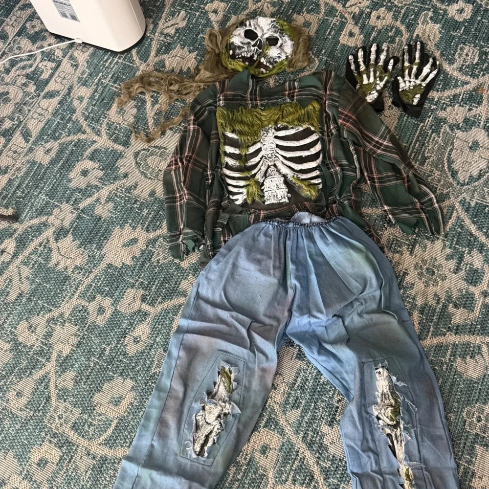 Spirit Halloween Skeleton Zombie Child Costume Medium 8-10 Halloween Mask Gloves